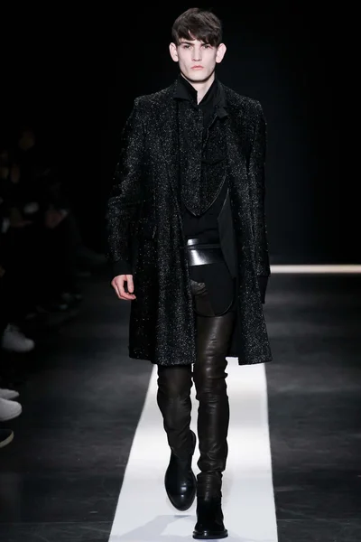 Look 26